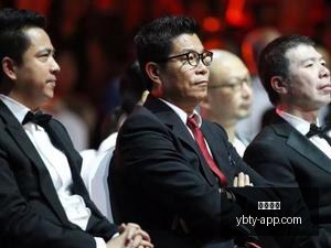 拜仁德甲首,完胜斯图加,帕梅卡诺开,亚博体育,亚博体育官网,亚博体育app,亚博体育下载